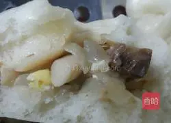 Illustration of how to make white radish and sausage buns 7