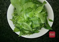 Illustration of how to make steamed buns with nepeta and asparagus 2