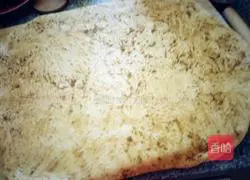  Illustration of how to make spicy scallion pancake 2