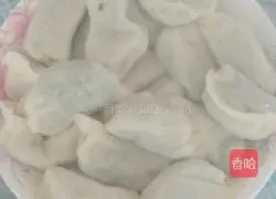 Illustration of how to make vegetarian three-fresh stuffed dumplings 10