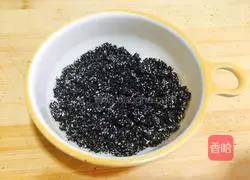 Illustration of how to make purple sweet potato and black sesame glutinous rice balls 9