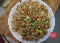 Illustration of how to make ham and egg fried rice 6