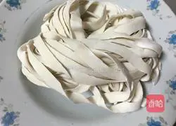 Illustration of how to make fried cabbage noodles 1