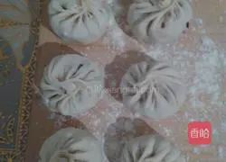Illustration of how to make steamed buns with rice and minced meat 4
