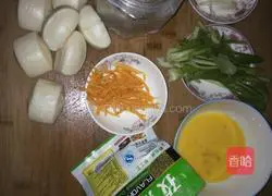 Illustration of how to make fried steamed buns 1