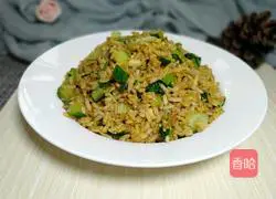 Cucumber, Green Vegetable and Egg Fried Rice Recipe Illustration 15