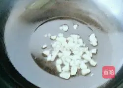Illustration of how to make fried noodles with shrimp and cabbage 8