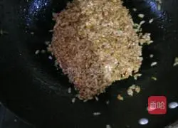 Illustration of making sauce-flavored beef fried rice 6
