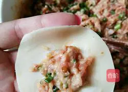 Illustration of how to make dumplings with shallot and spicy sauce 7