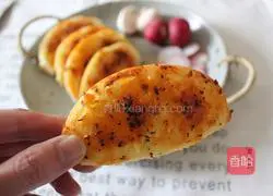 Illustration of how to make grilled steamed buns 10