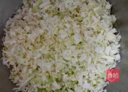 Cabbage Illustration of how to make stuffed buns 3