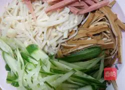 Illustration of how to make noodles 1