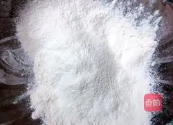 Illustration of how to make gold and silver dumplings 1