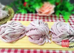 Illustration of how to make dragon fruit noodles 8