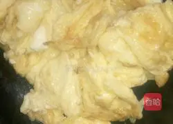 Carrots and eggs Illustration of how to make fried rice 5