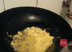 Illustration of how to make egg fried rice 3