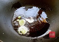 Curry Apple Fried Rice Recipe Illustration 3