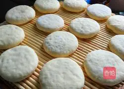 Illustration of how to make Chinese Valentine's Day cakes 17