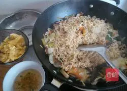 Illustration of how to make fried noodles 10