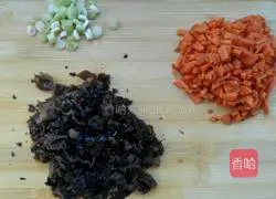 Illustration of how to make carrot and fungus egg cake 2