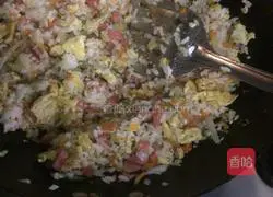 Illustration of how to make fried rice 11