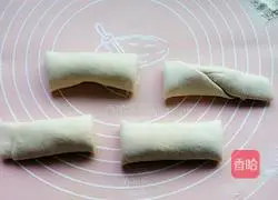 Illustration of how to cut the edges of sesame cakes 7