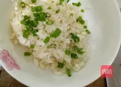 Illustration of how to make enoki mushroom egg pancakes 2