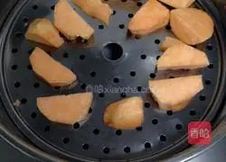 Illustration of how to make sweet potato pancakes 1