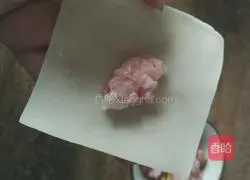 Illustration of how to make clear soup wontons 3