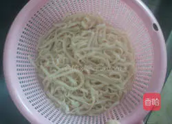 Illustration of how to make scallion oil noodles 4