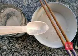 Illustration of making glutinous rice egg pancake 2