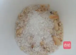 Illustration of how to make sesame and pine nut glutinous rice balls 8