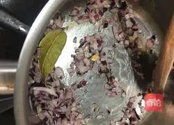 Illustration of how to make Sri Lankan hand-made rice 4