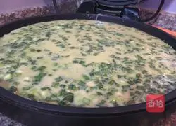 Illustration of how to make leek and egg pancakes (electric pancake mode) 7