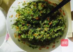 Illustration of how to make cabbage, celery, carrot and meat buns 4