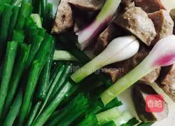 Yinya Meatball Fried Noodles Recipe Illustration 1