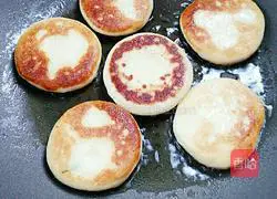 Illustration of how to make Korean potato pancakes 6