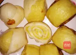 Milk-flavored pumpkin two-color steamed buns (There are also caramel flower rolls) Recipe 7