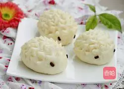 Illustration of how to make hedgehog milk-flavored steamed buns 8
