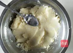 Milk Potato Cake Recipe Illustration 3