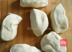 For carp steamed buns Practice illustration 4