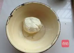 Illustration of how to make open-faced sesame cakes 1