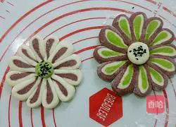 How to make sunflower steamed buns Illustration 16