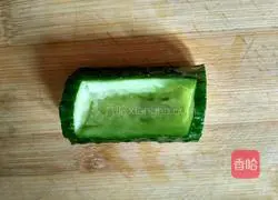 Illustration of how pandas eat bamboo fried rice 3