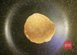 Illustration of how to make banana milk waffles 14