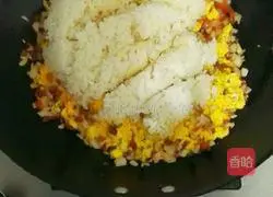 Illustration of how to make beef fried rice 8