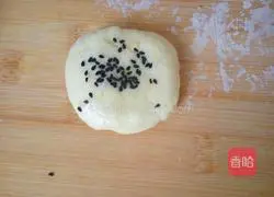Illustration of making homemade potato pancakes 5
