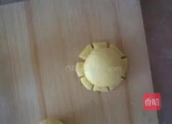 Illustration of how to make mother chicken and her children (steamed buns) 8