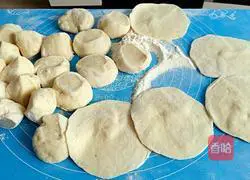 Illustration of how to make beef buns 7