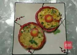 Illustration of how to make colorful pepper and egg pancakes 6